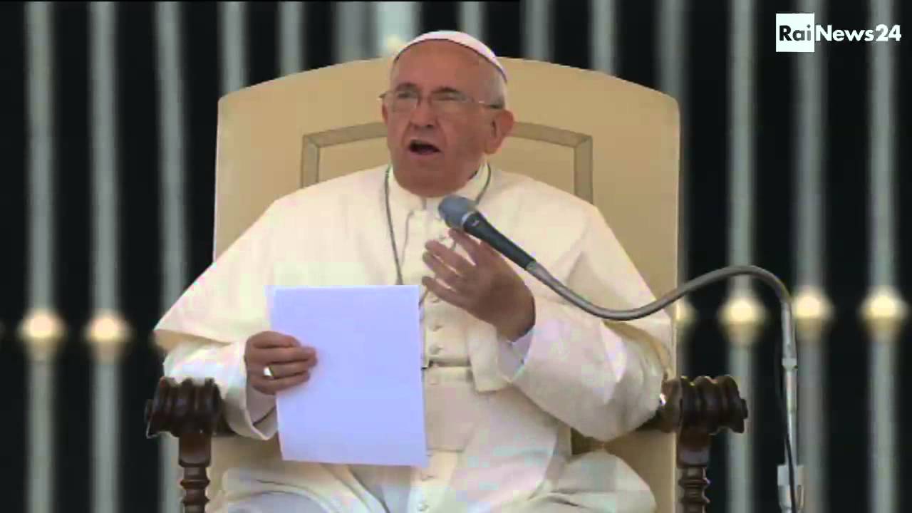 Papa francesco parla in piemontese nell'udienza generale in piazza San Pietro