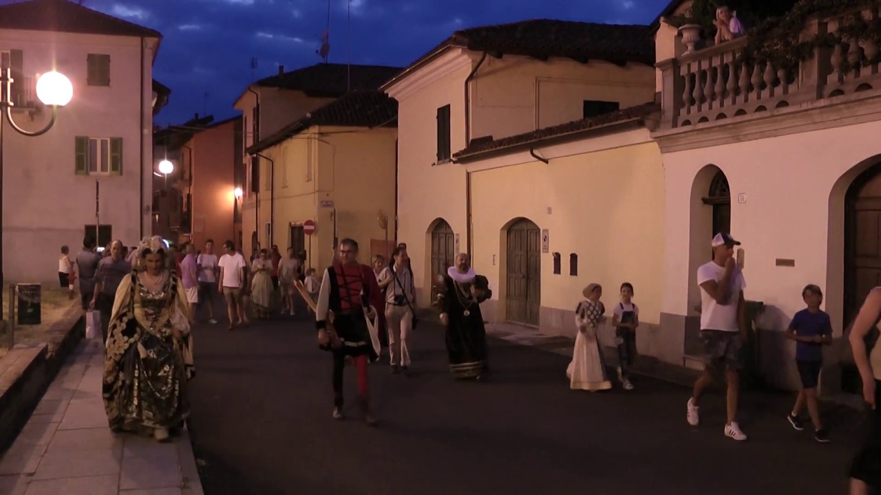 Palio di Fossano 2017 - Borgo Vecchio festeggia per le vie cittadine